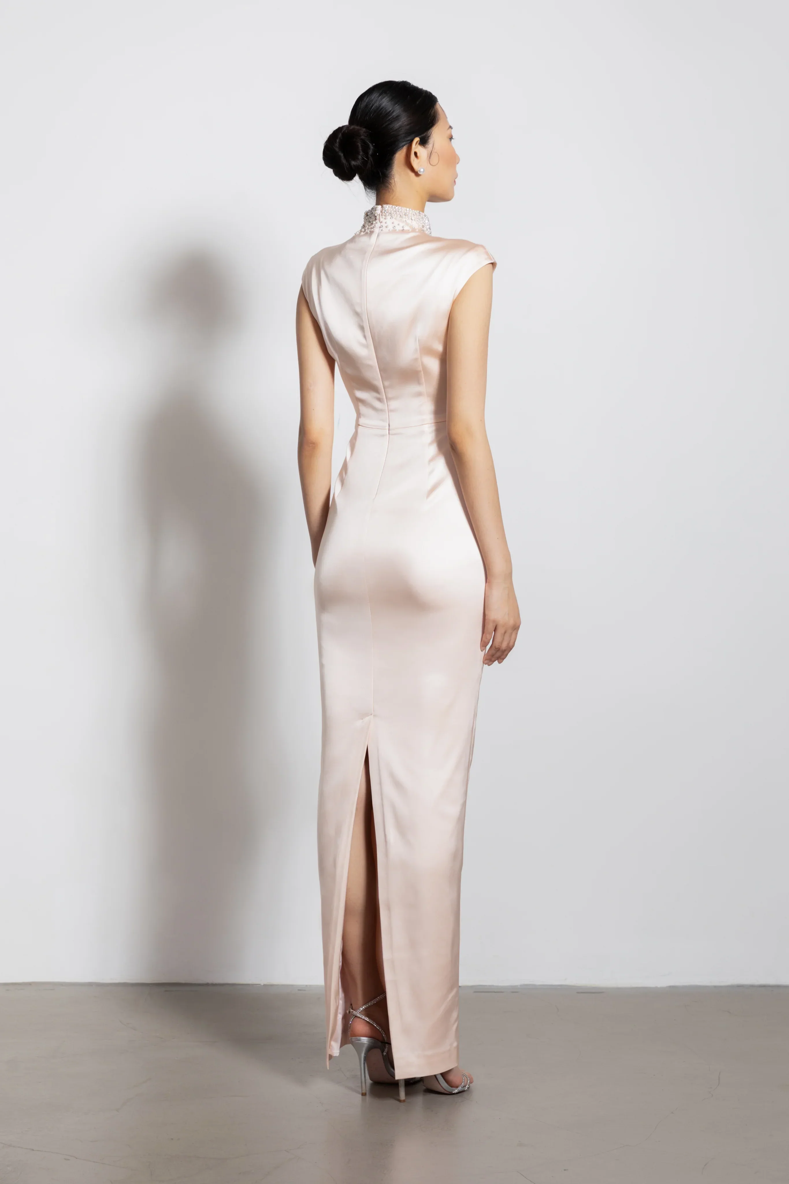 Li Gown - Image 4